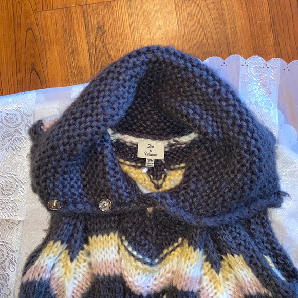 🌸🌸2Lot& Delicious Sweater 🌸 - Picture 6 of 7